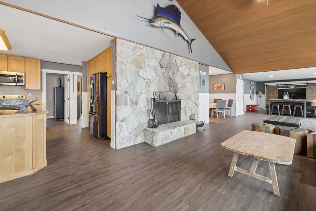 Oceanfront dog friendly house with deck private hot tub and stunning views