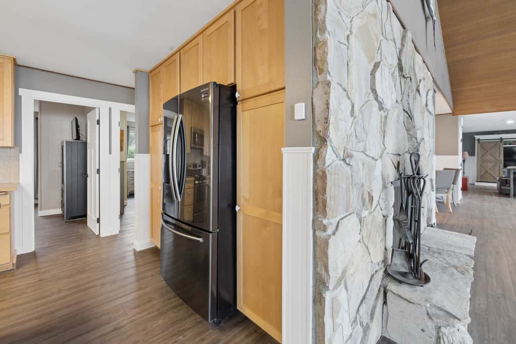 Oceanfront dog friendly house with deck private hot tub and stunning views