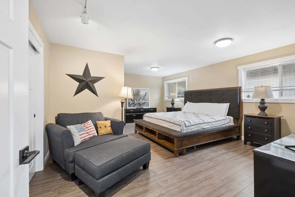 Oceanfront dog friendly house with deck private hot tub and stunning views