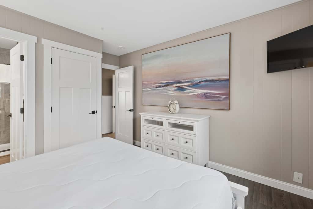 Oceanfront dog friendly house with deck private hot tub and stunning views