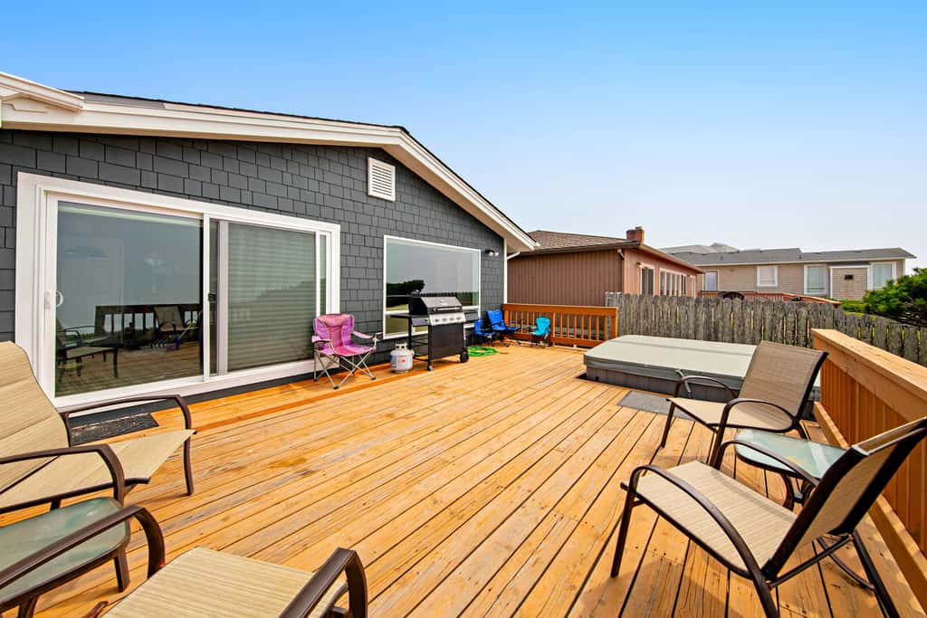 Oceanfront dog friendly house with deck private hot tub and stunning views