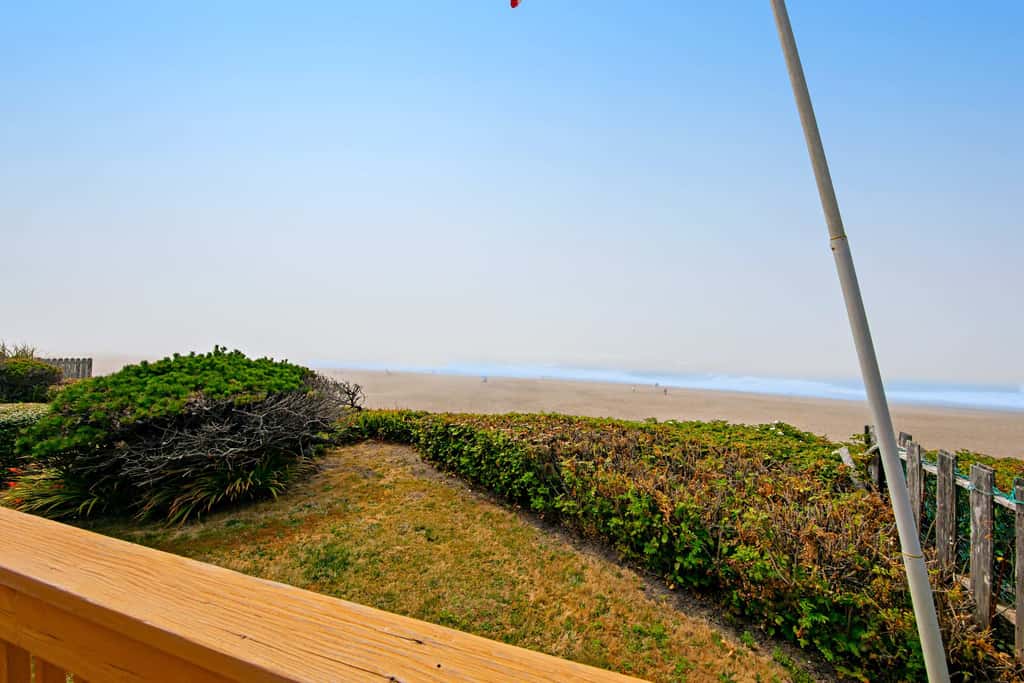 Oceanfront dog friendly house with deck private hot tub and stunning views