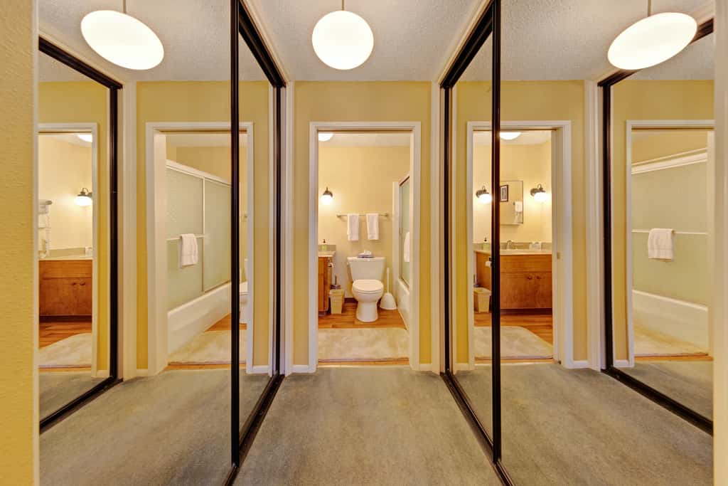 Lovely oceanfront condo with sweeping water views and balcony