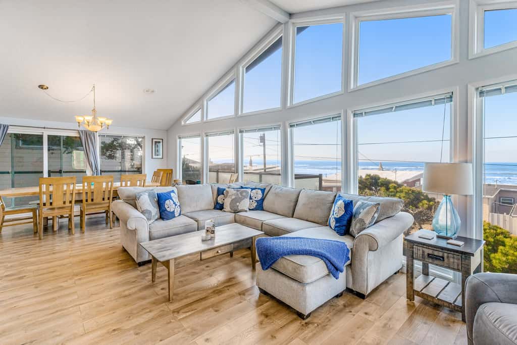 Bright home with stunning ocean views private hot tub and nearby beach access