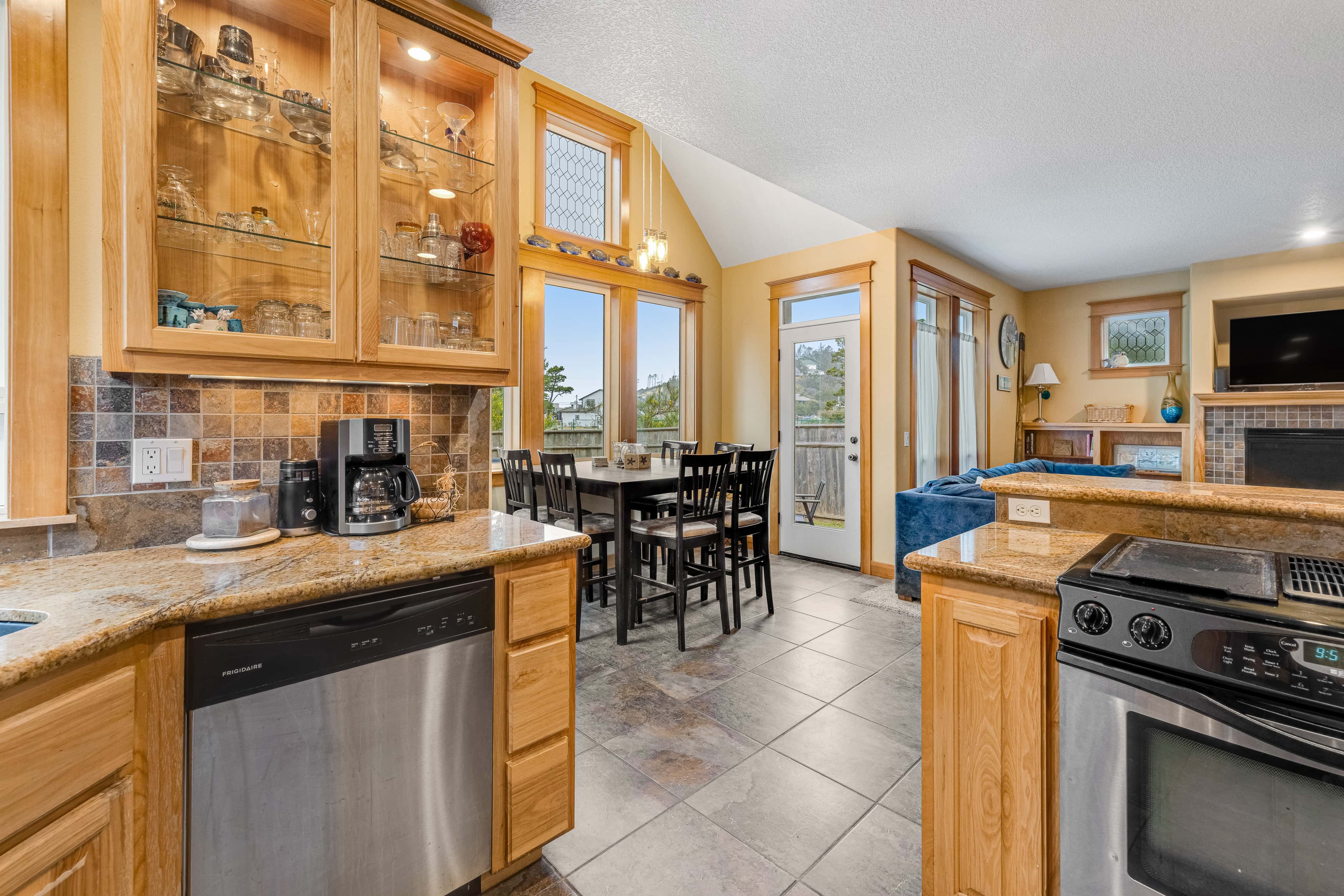 Dog friendly coastal retreat with a game room patio grill jetted tub and with D