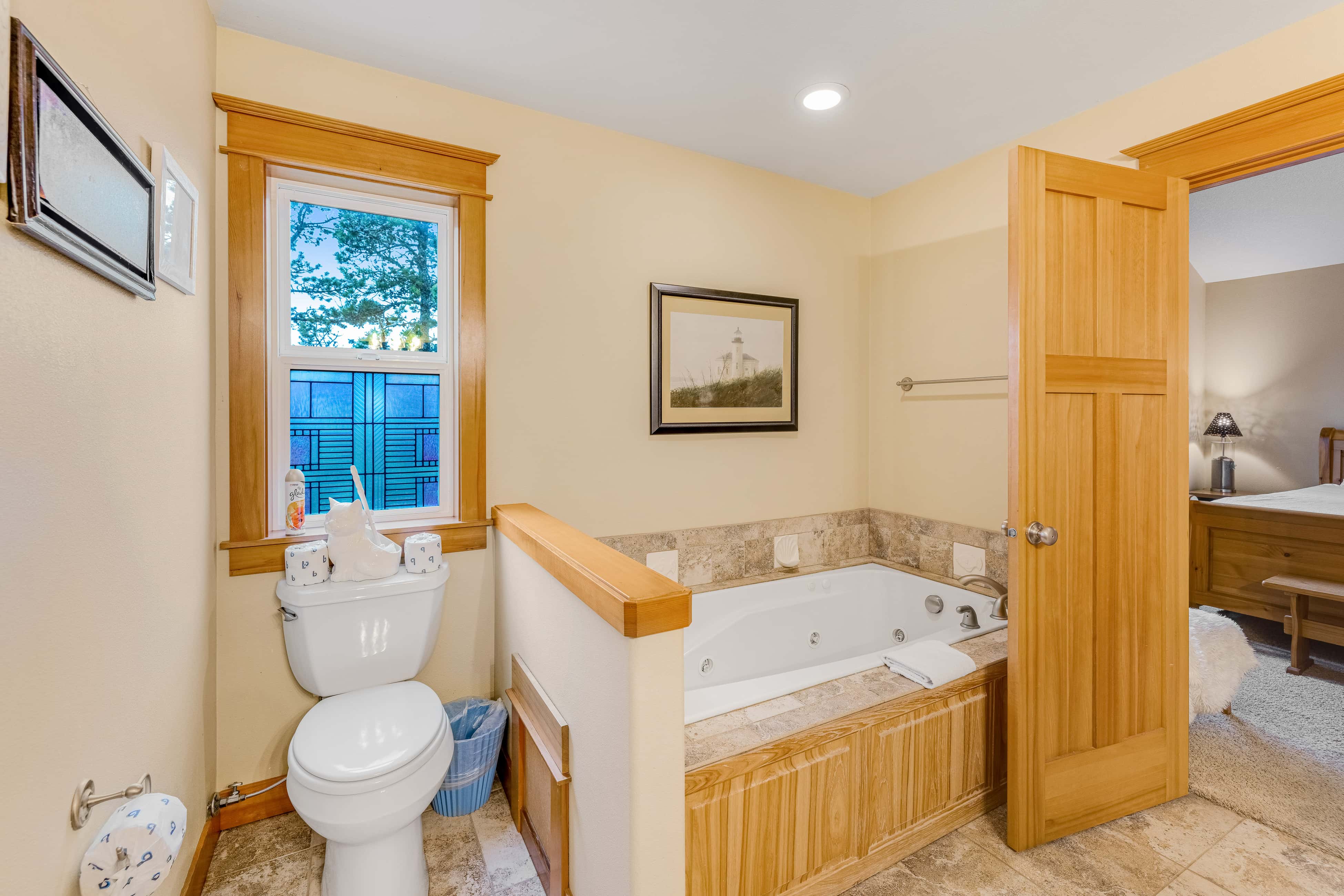 Dog friendly coastal retreat with a game room patio grill jetted tub and with D
