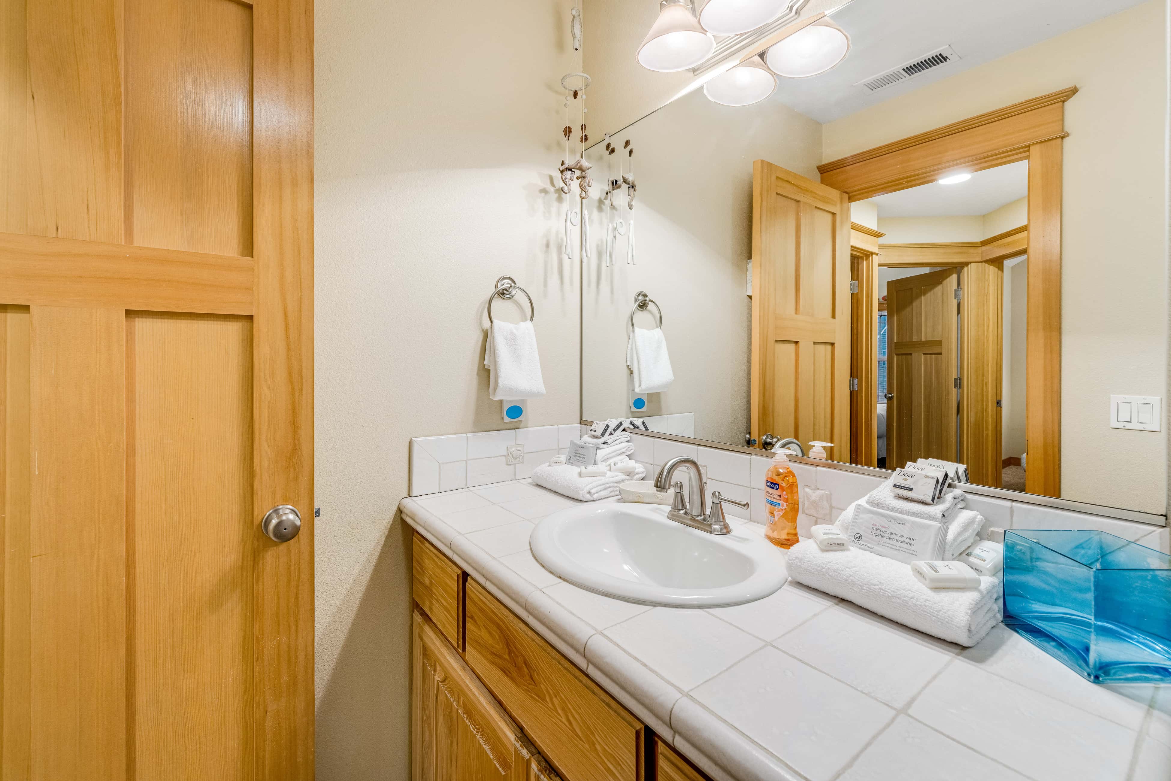 Dog friendly coastal retreat with a game room patio grill jetted tub and with D