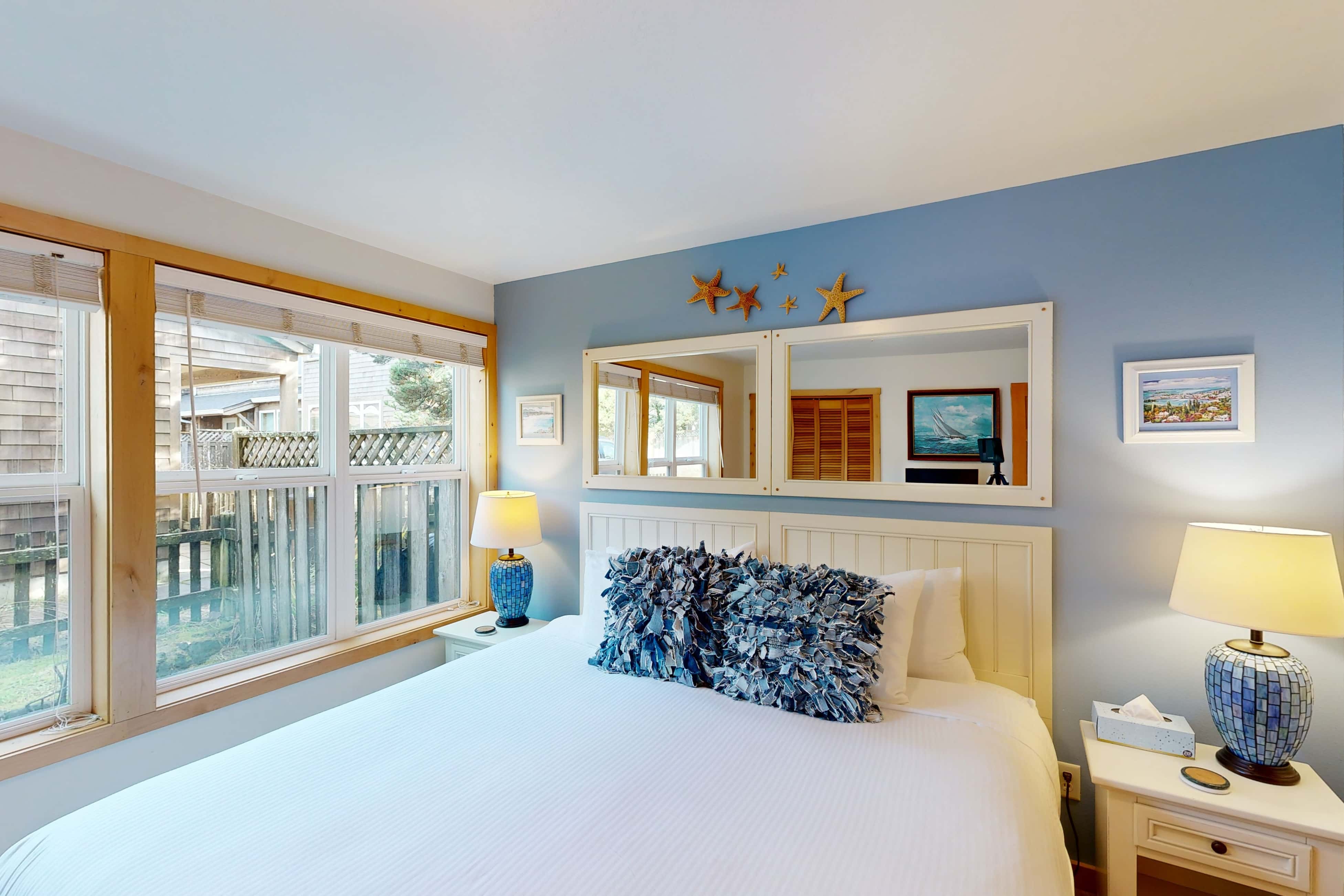 Coastal home walking distance to the beach with outdoor shower and fireplace