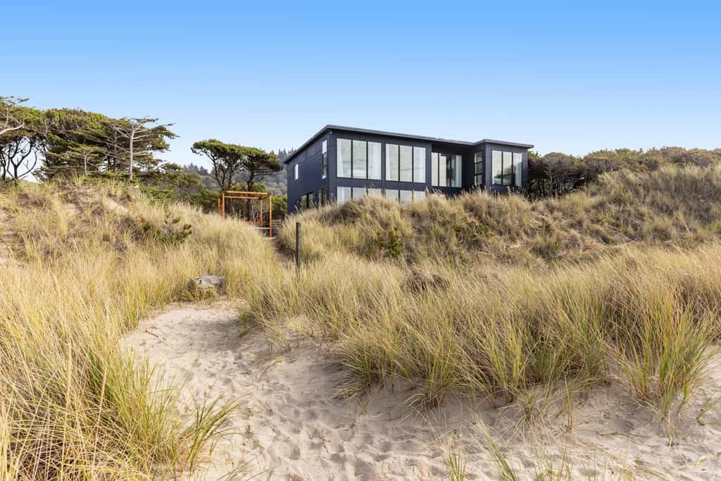 Beachfront designer paradise with amazing ocean view hot tub and shuffleboard