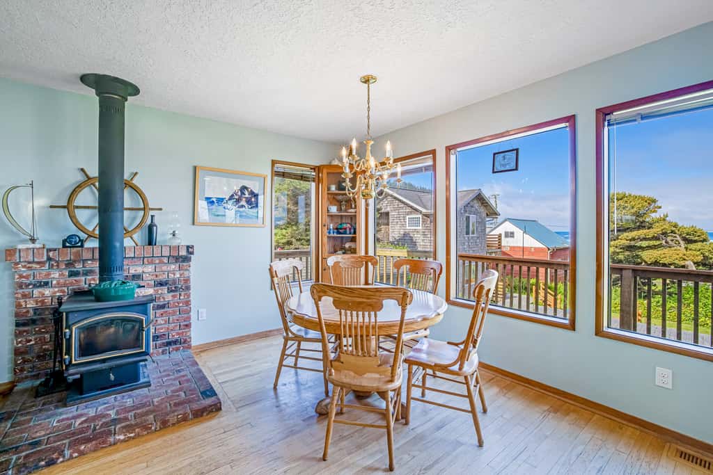 Dog friendly oceanview home one block to beach