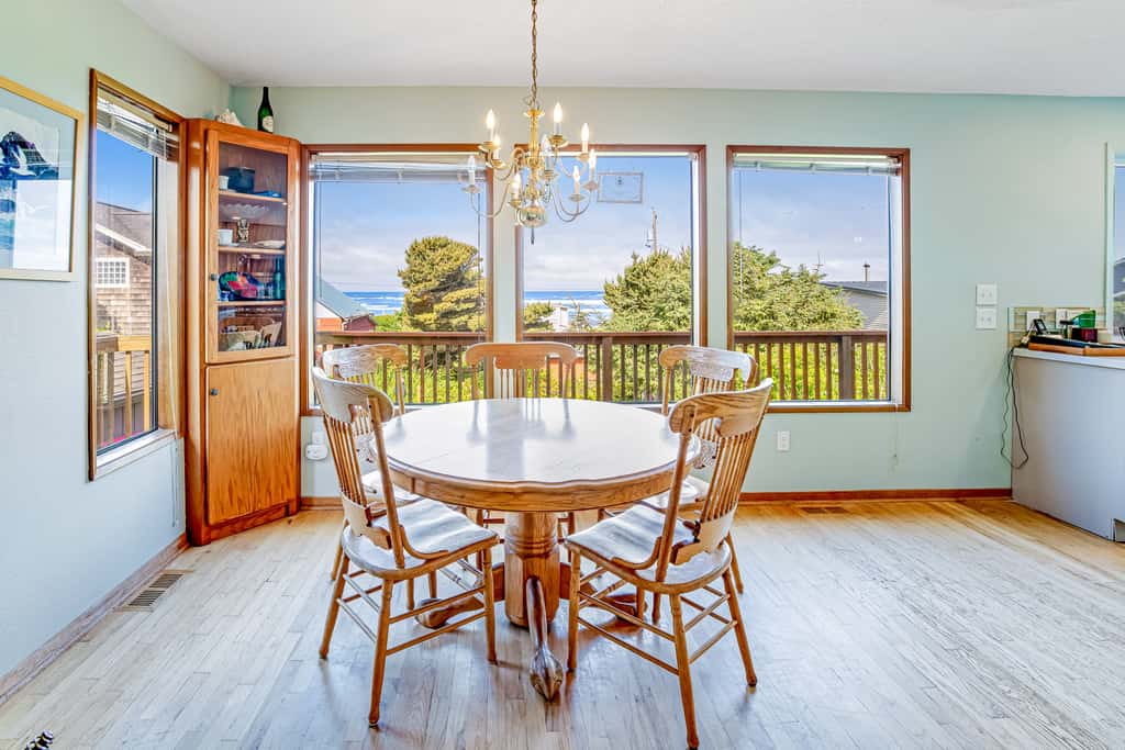 Dog friendly oceanview home one block to beach