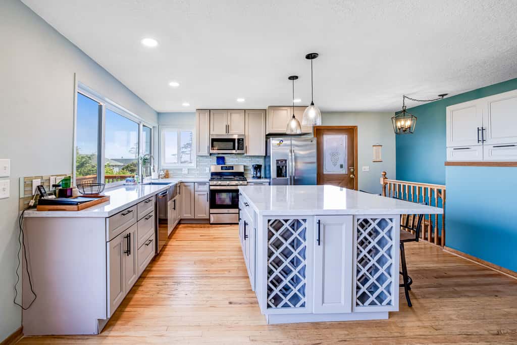 Dog friendly oceanview home one block to beach