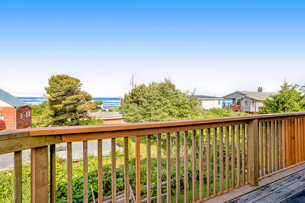 Dog friendly oceanview home one block to beach