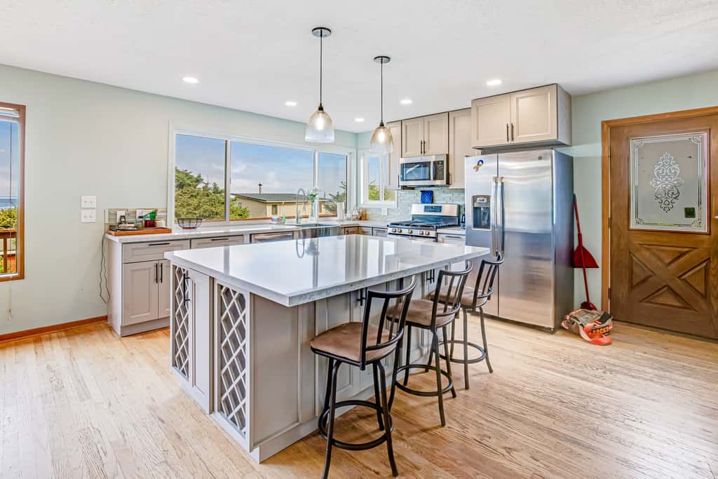 Dog friendly oceanview home one block to beach