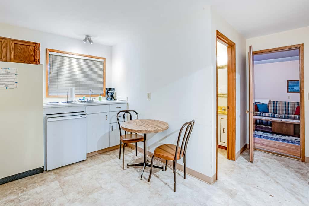 Dog friendly oceanview home one block to beach