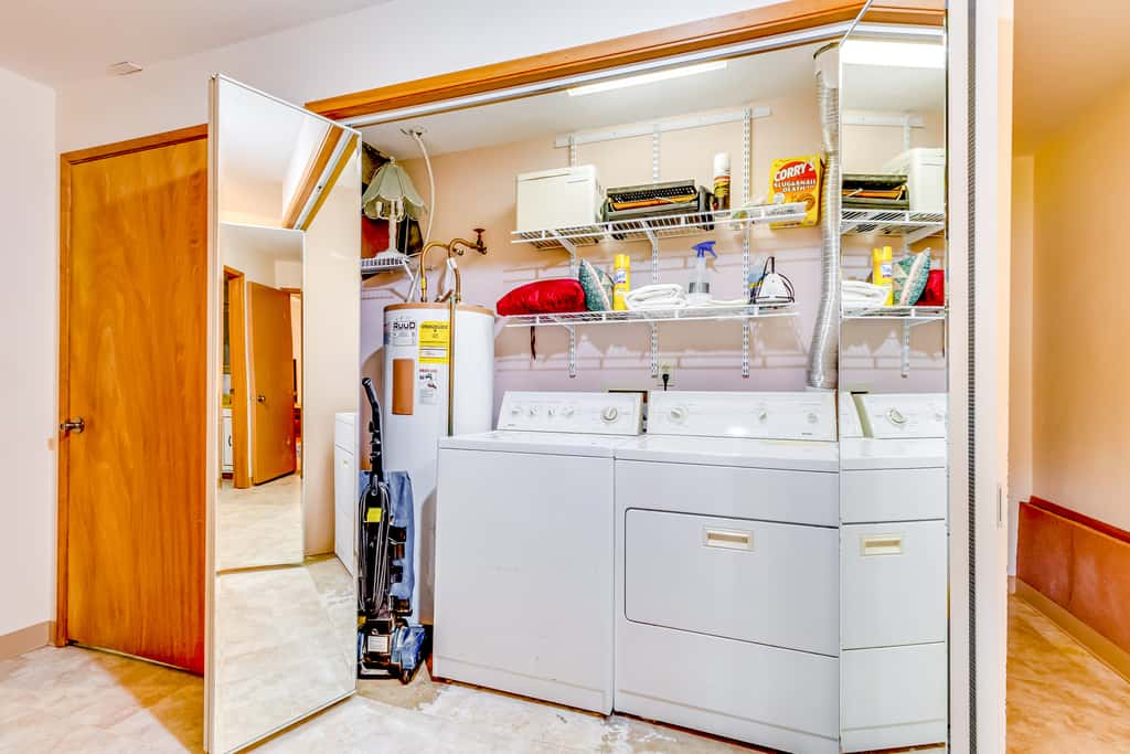 Dog friendly oceanview home one block to beach