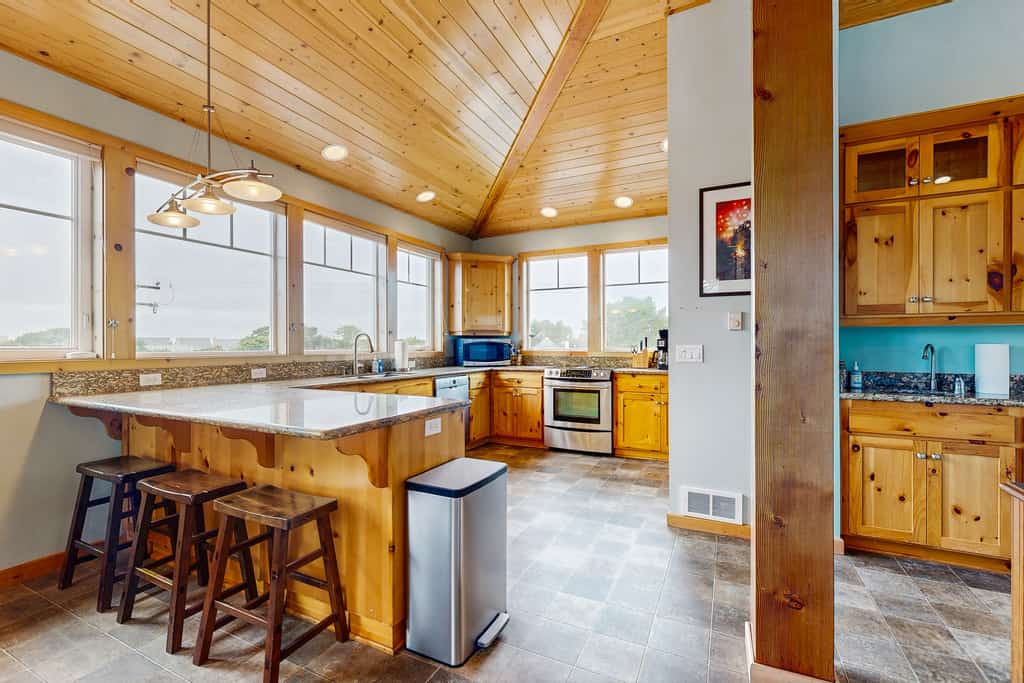 Neskowin Treehouse