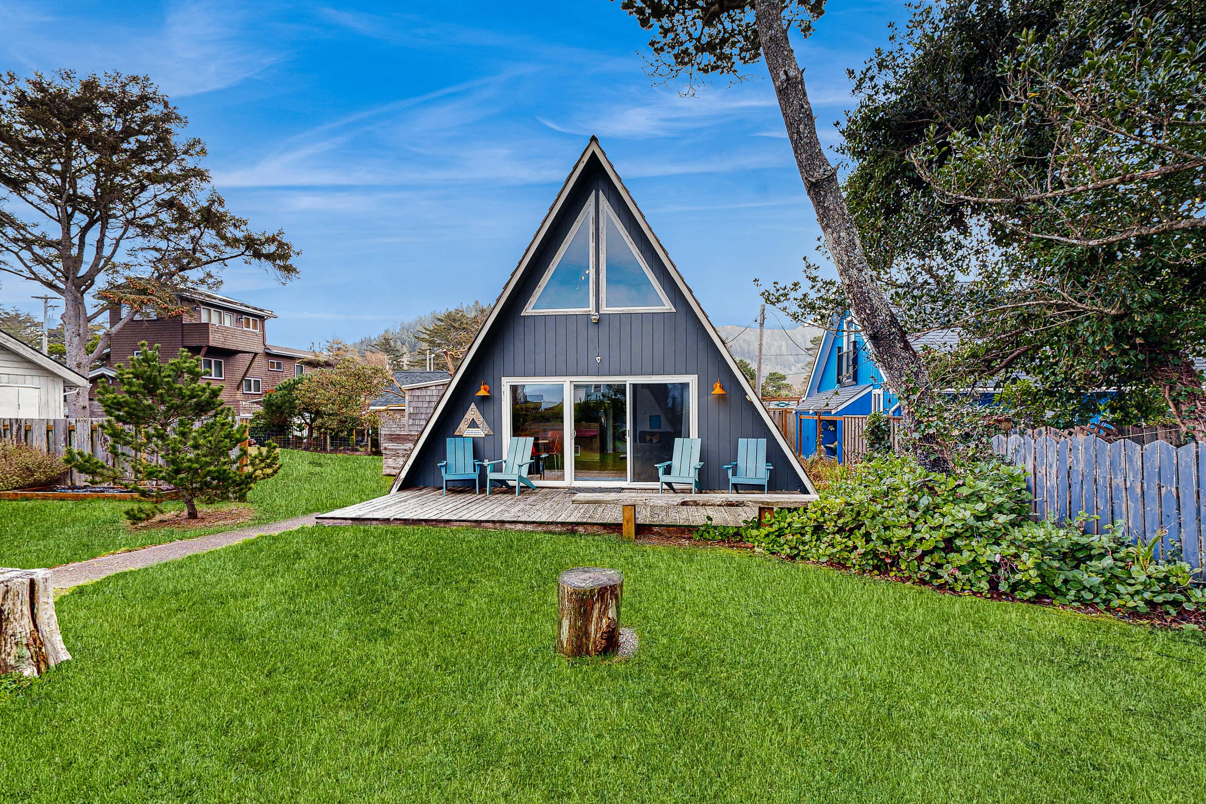 Quiet Coastal Cabin Home with Private Hot Tub Less Than a Block From Beach