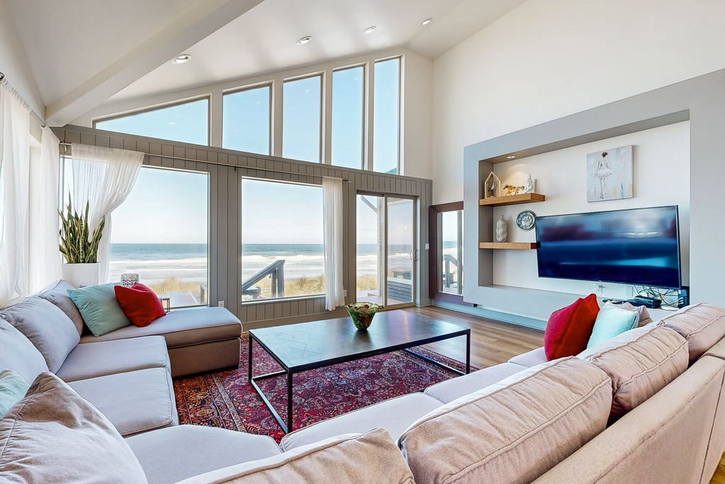 New oceanfront home with hot tub views A C and beach access 2 dogs OK