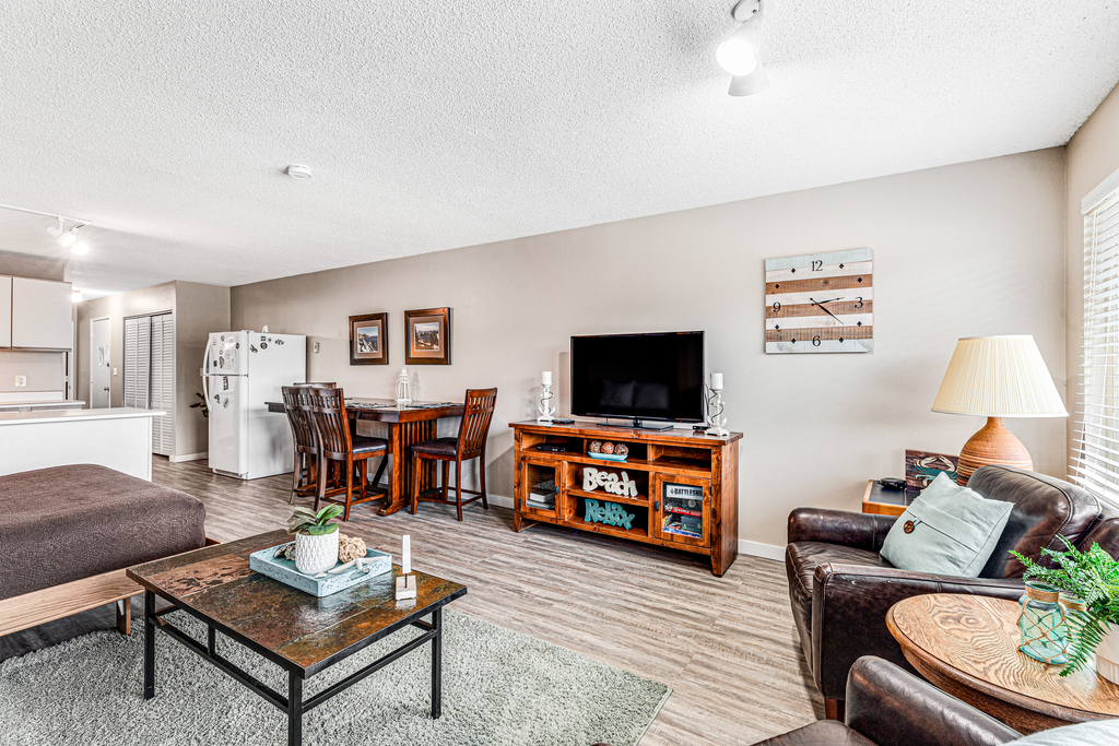 Oceanfront 2nd floor condo with river ocean views balcony