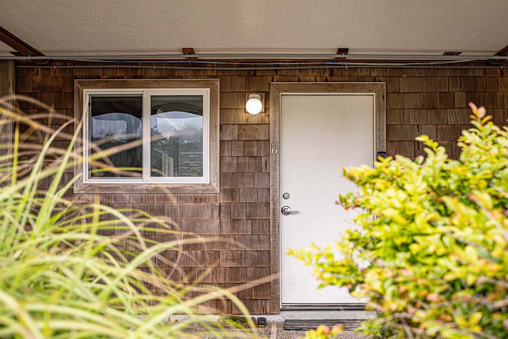 Oceanfront ground level condo with fireplace and updated kitchen dog friendly