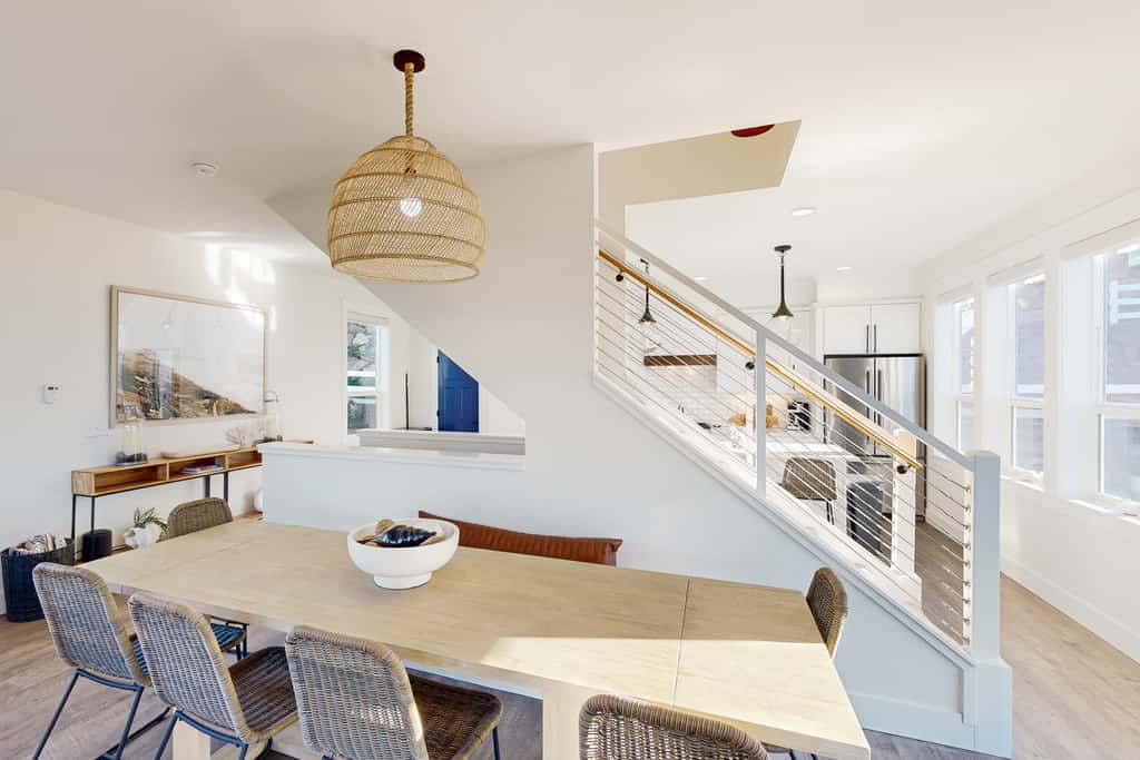 Beautiful family friendly home with private hot tub walk to beach shared pool