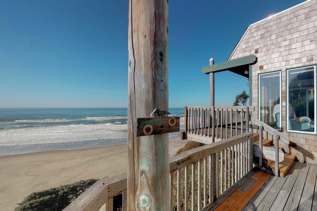 Dog Friendly Oceanfront House with Stunning Views Multi Level Deck and Fireplace