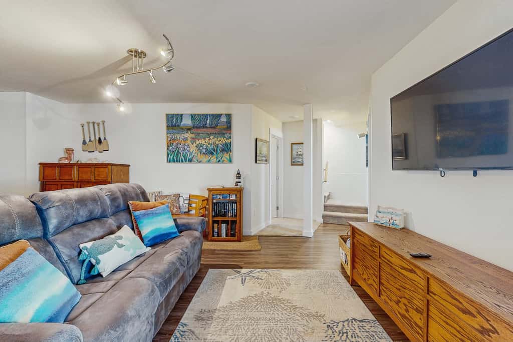 Dog friendly oceanfront home with private hot tub sauna and incredible view