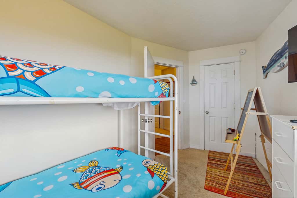 Dog friendly oceanfront home with private hot tub sauna and incredible view