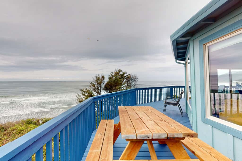 Dog friendly oceanfront home with private hot tub sauna and incredible view