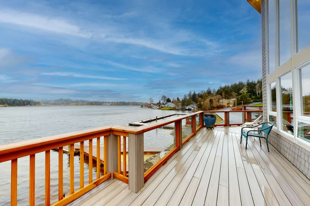 Lulu's Lakehouse