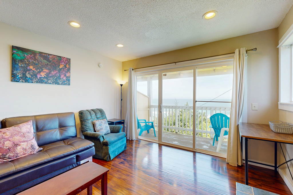Dog Friendly Condo with Ocean View and Beach Access Perfect for Family Fun