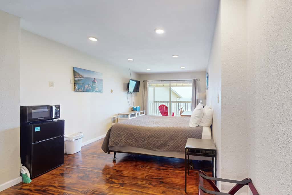 Dog Friendly Studio Condo with Ocean Views and Nearby Beach Access