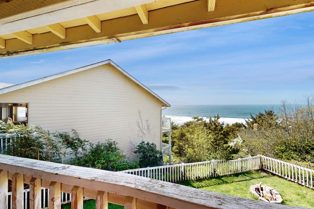 Dog Friendly Studio Condo with Ocean Views and Nearby Beach Access