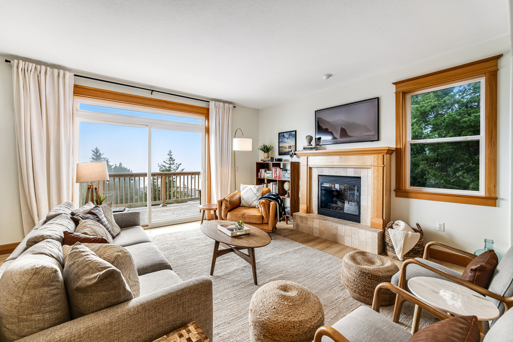 Dog friendly home with ocean views deck washer dryer grill and fireplace