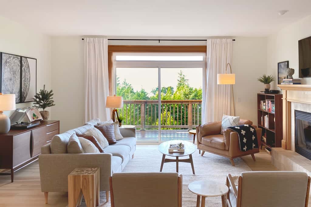 Dog friendly home with ocean views deck washer dryer grill and fireplace