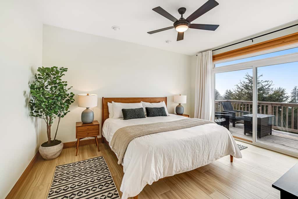 Dog friendly home with ocean views deck washer dryer grill and fireplace