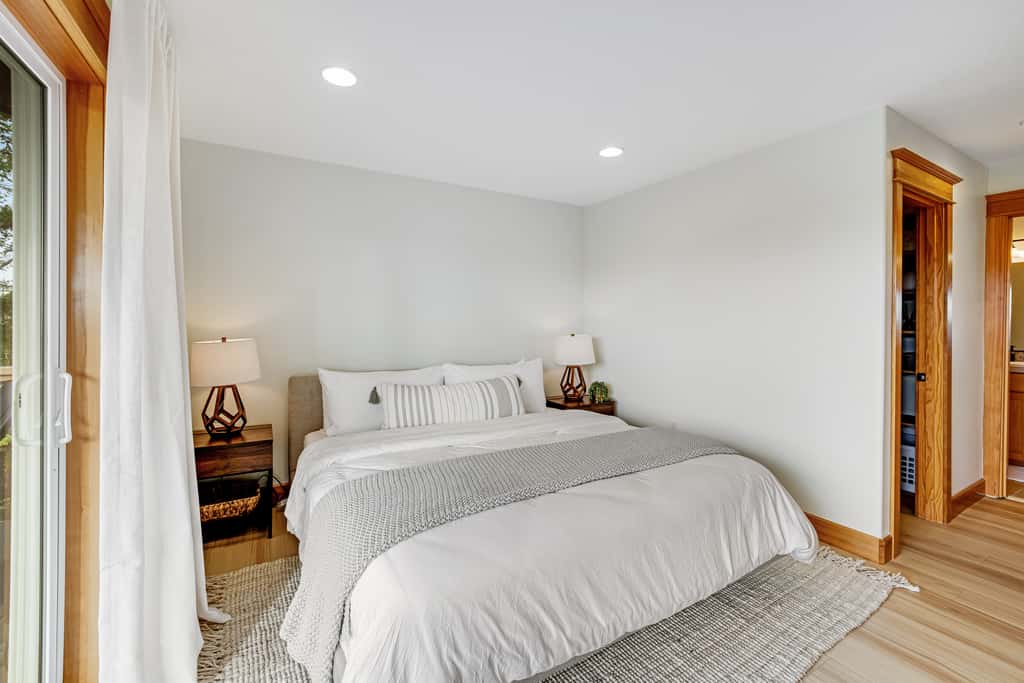 Dog friendly home with ocean views deck washer dryer grill and fireplace