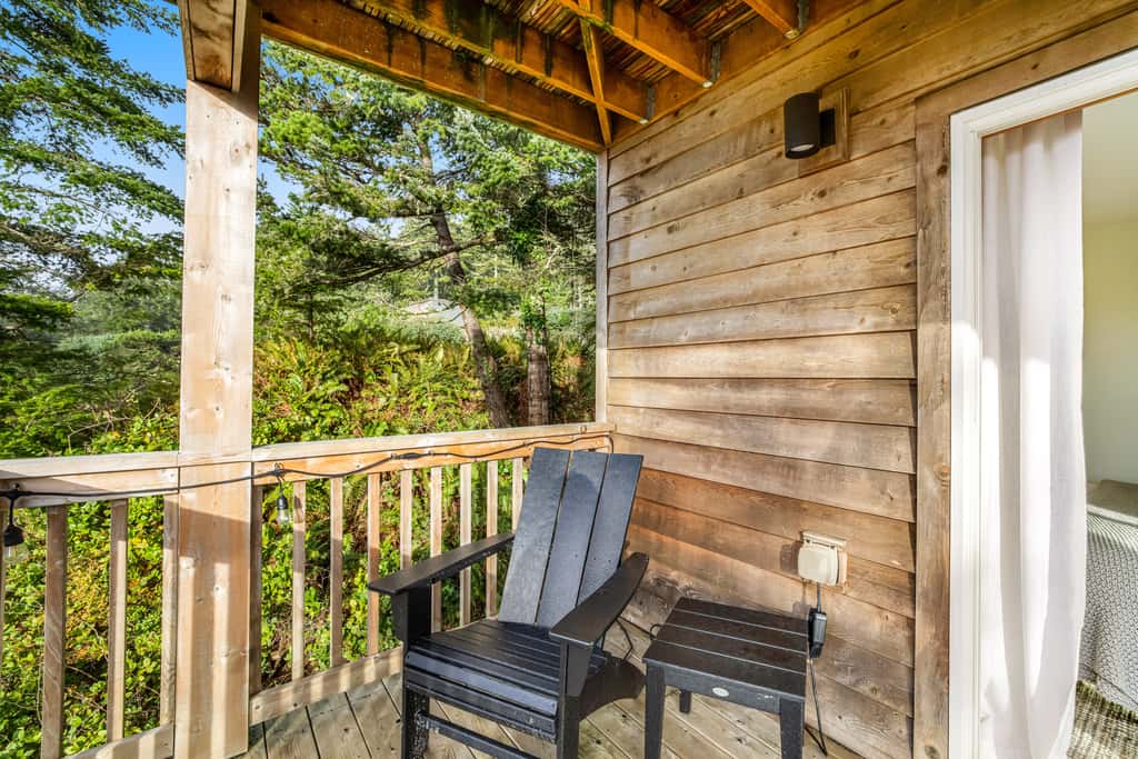 Dog friendly home with ocean views deck washer dryer grill and fireplace