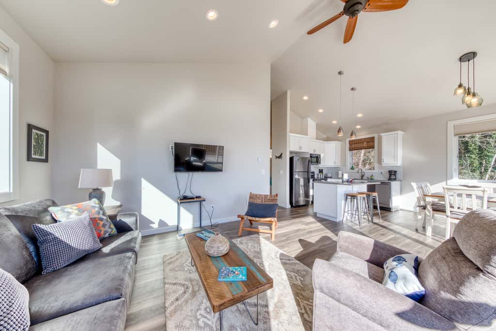 Contemporary built dog friendly house with partial ocean views