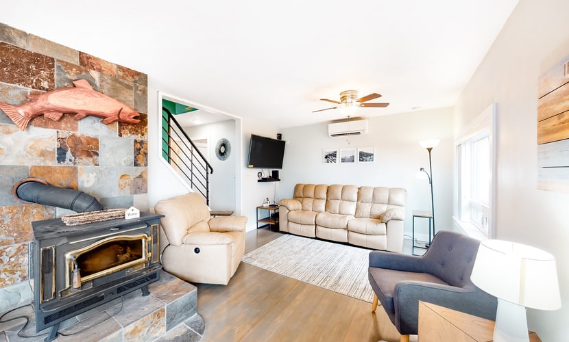 Bud's Beach House