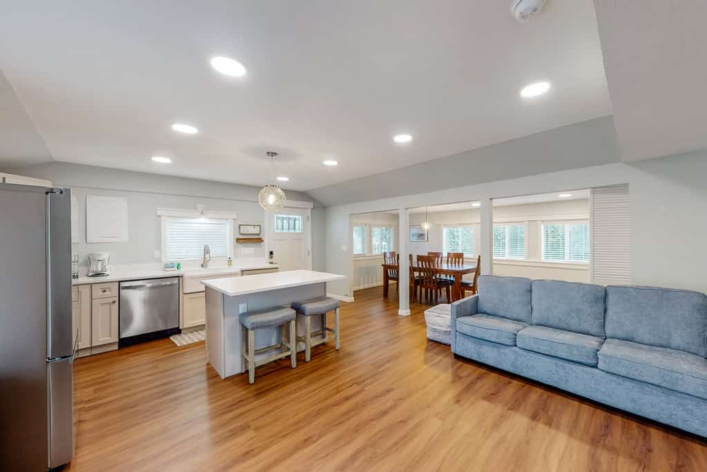 Bungalow by the Bay