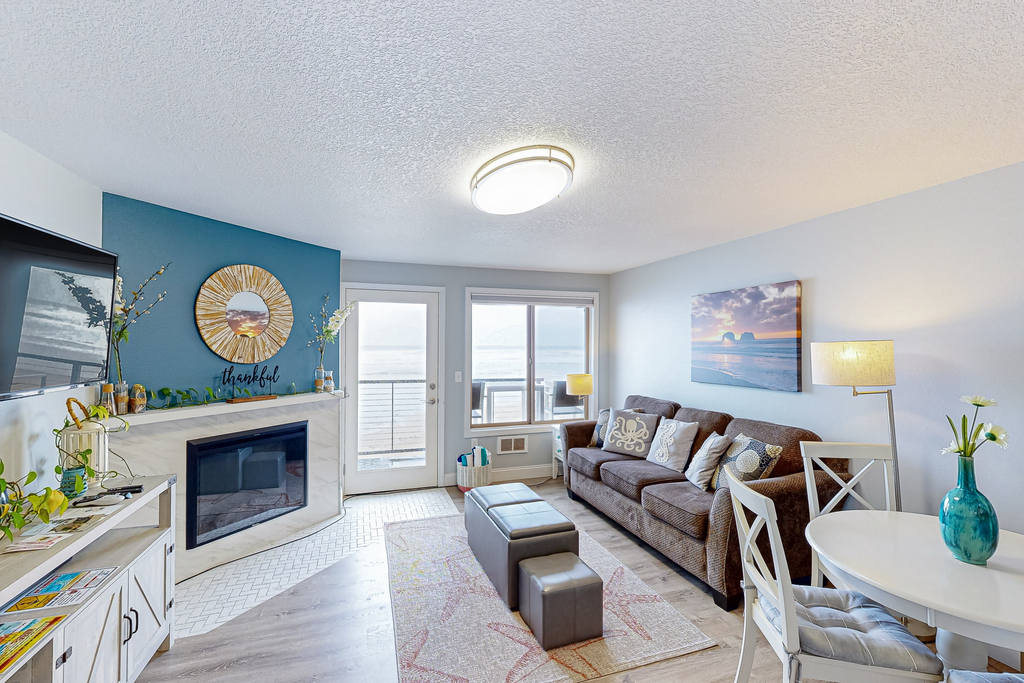 Rock Creek Inn condo on beach with ocean view balcony walk to shops and dining