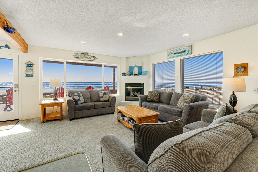 Dog friendly waterfront rental just steps from the beach and restaurants