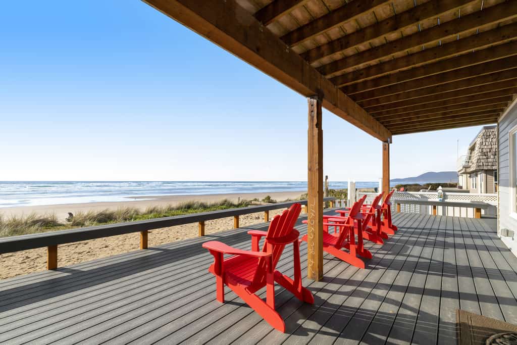 Twin Rocks Oceanfront Beach House