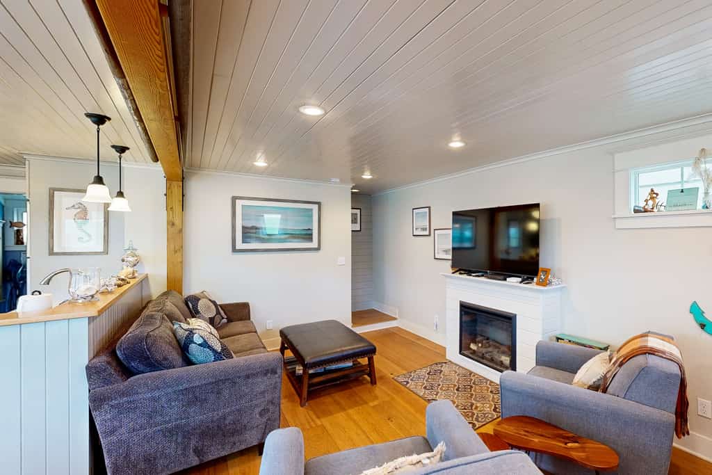 Rockaway Beach Bungalow