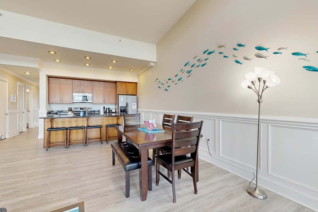 Elegant oceanfront condo with deck and extraordinary views dog friendly