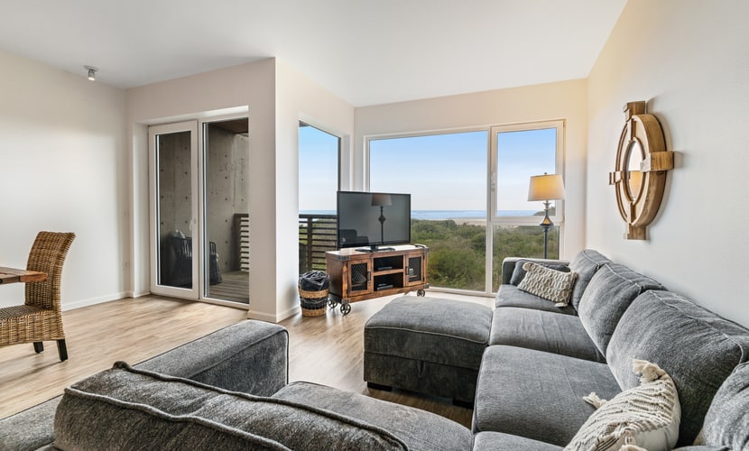 The Oyster Bay Condo 107