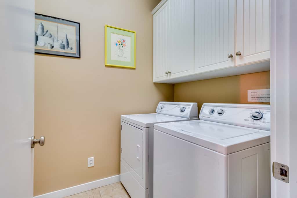 Dog Friendly Waterfront Bungalow Just Steps to the Sand and Waves