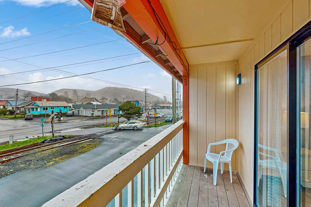 Sea Treasures Inn #208